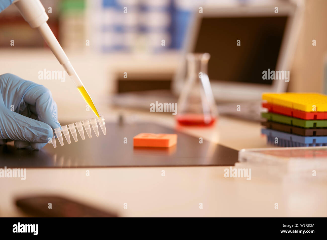 Sample lab hi-res stock photography and images - Alamy