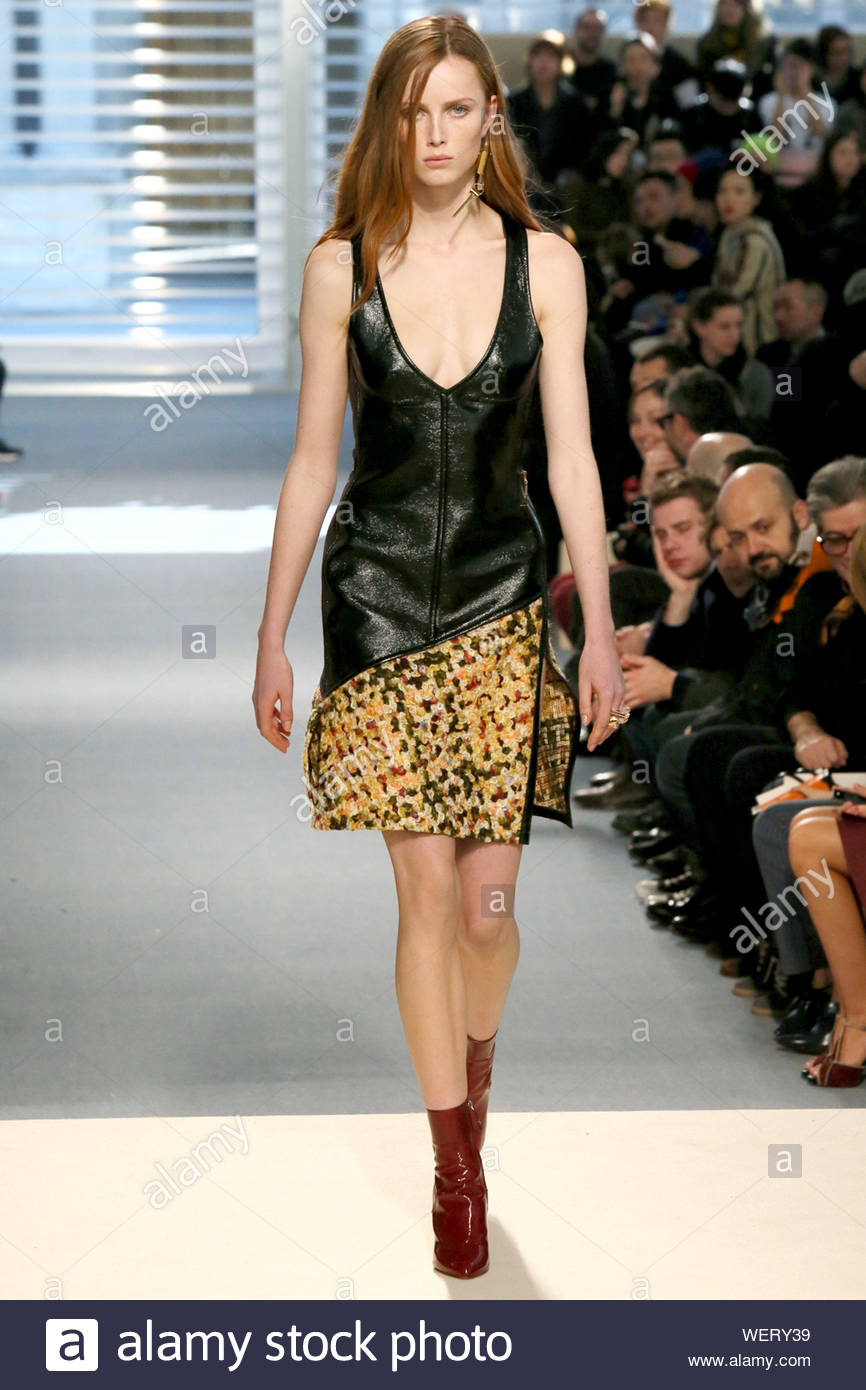 Paris, France - Models strut their stuff on the catwalk during the Louis  Vuitton Fashion Show for the 2014-2015 Fall-Winter collection as Paris  Fashion Week ends. AKM-GSI March 5, 2014 Stock Photo - Alamy