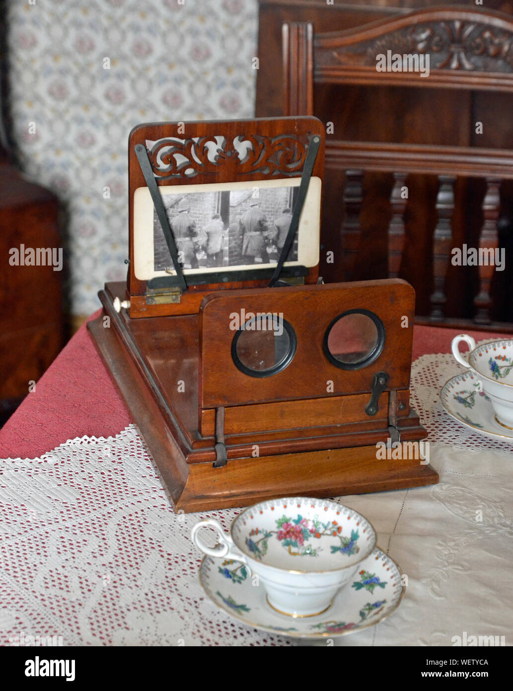 A stereoscope in the Victorian Parlour at the Museum of Lincolnshire Life, Lincoln, Lincolnshire, UK Stock Photo