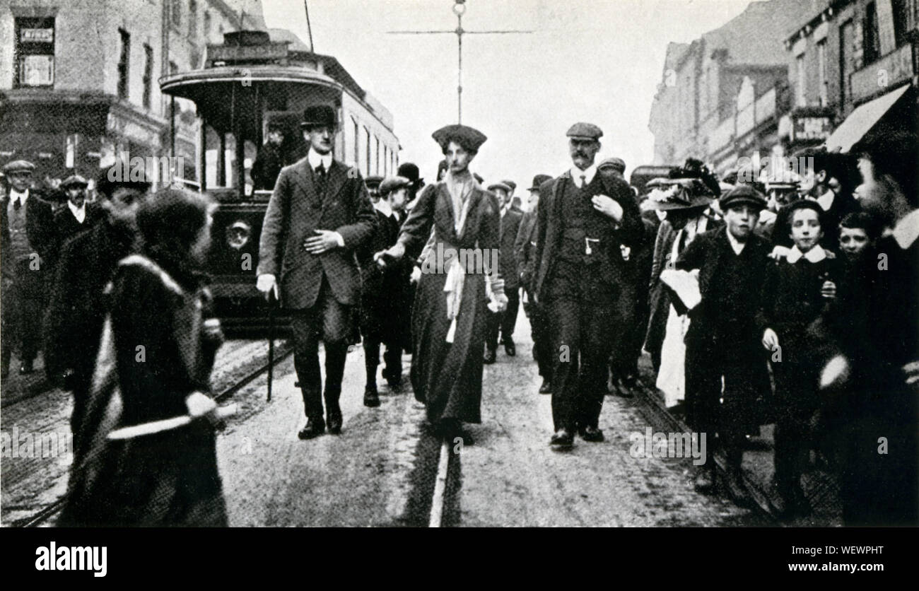 Lady Constance Lytton, Suffragette, 1909 photo of her on the way to throw a stone at the car of David Lloyd George on his visit to Newcastle. Attached to the stone was the message: “To Lloyd-George, Rebellion Against Tyranny is Obedience to God. Deeds, not Words”. Stock Photo