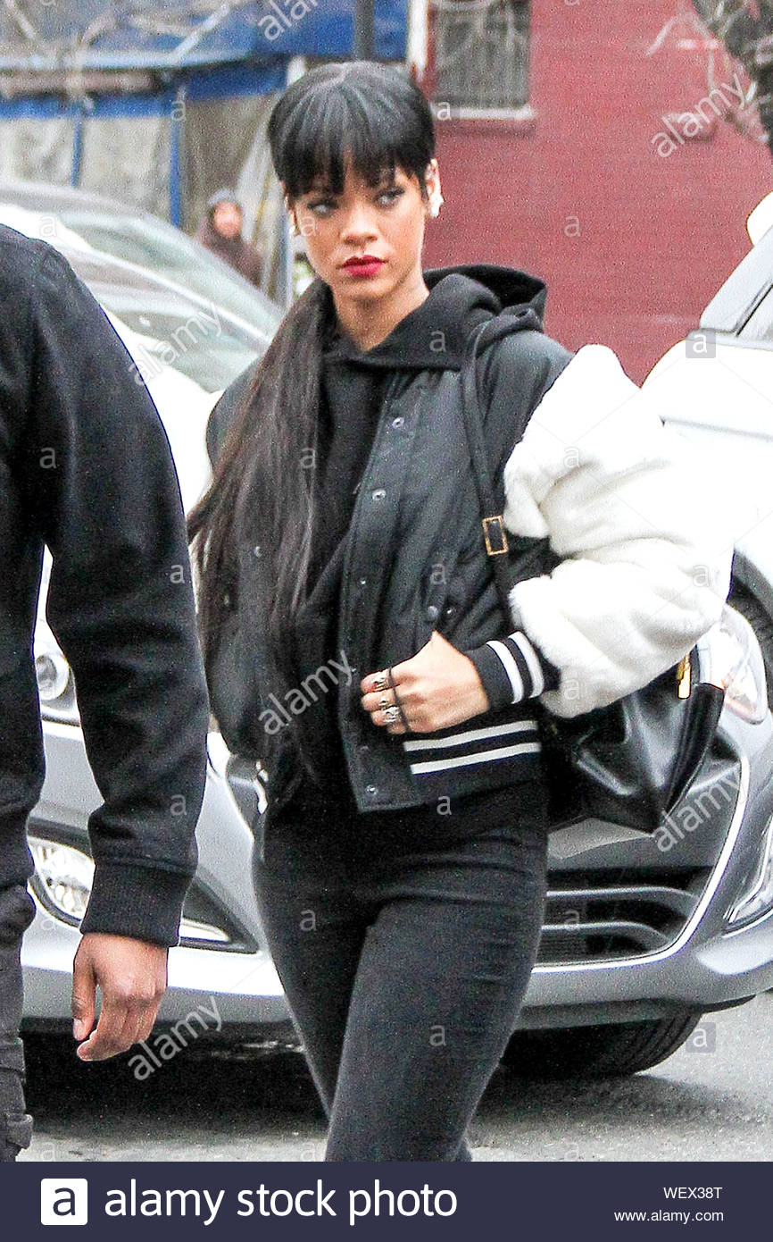 Rihanna dating drake 2014