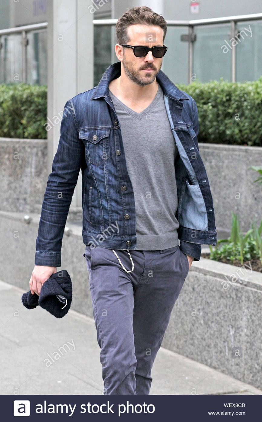 ryan reynolds denim jacket