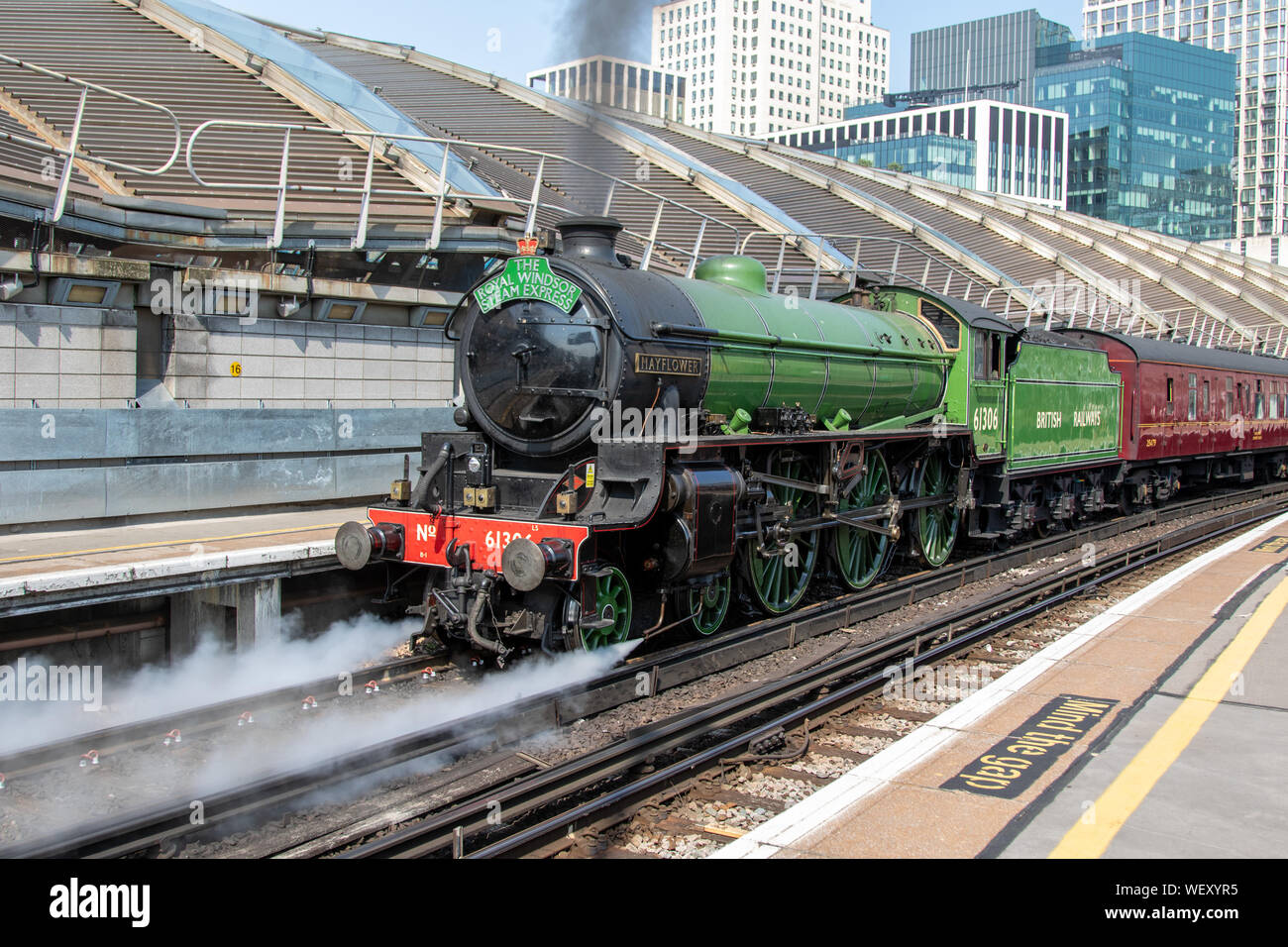LNER Class B1, 61306 Mayflower, at Waterloo Station Stock Photo - Alamy