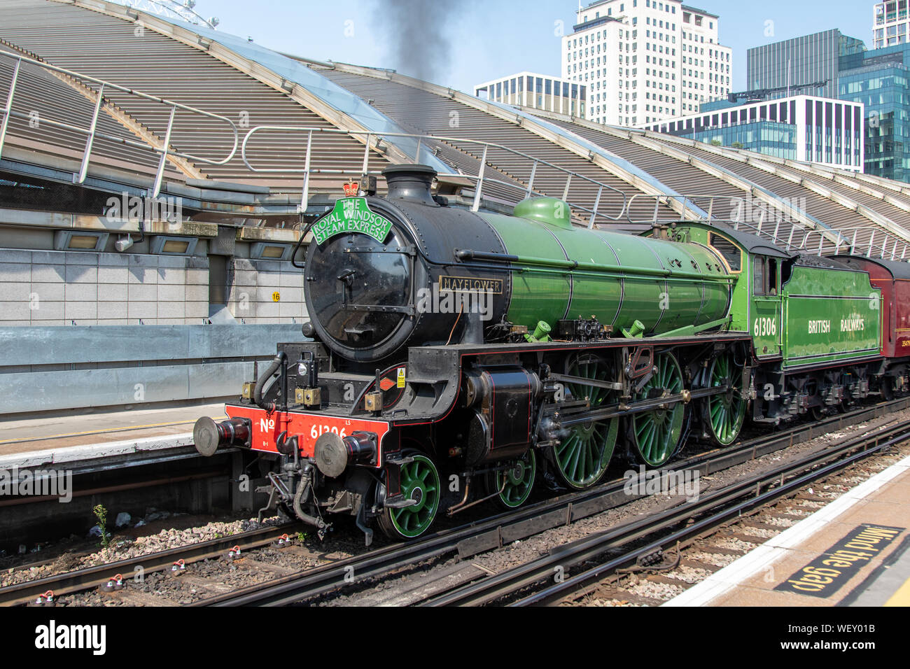 LNER Class B1, 61306 Mayflower, at Waterloo Station Stock Photo