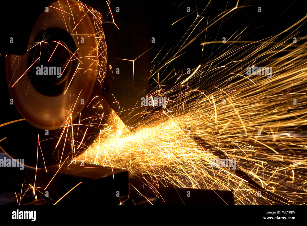 Saw close hi-res stock photography and images - Alamy