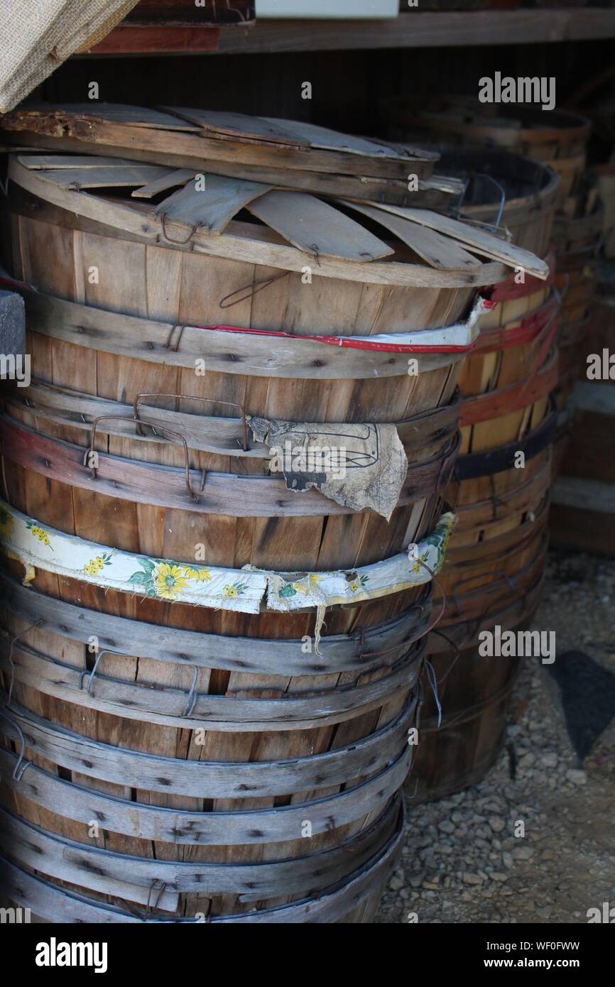 wooden baskets amish farm wisconsin Stock Photo Alamy