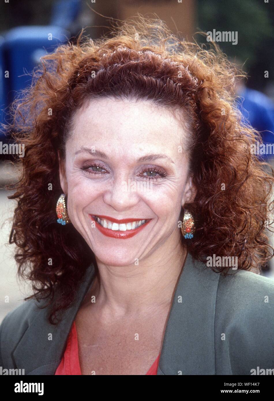 File Pictures: Valerie Harper 1990 Photo By Adam Scull/PHOTOlink/MediaPunch Credit: MediaPunch Inc/17�Թ����� Live News Stock Photo