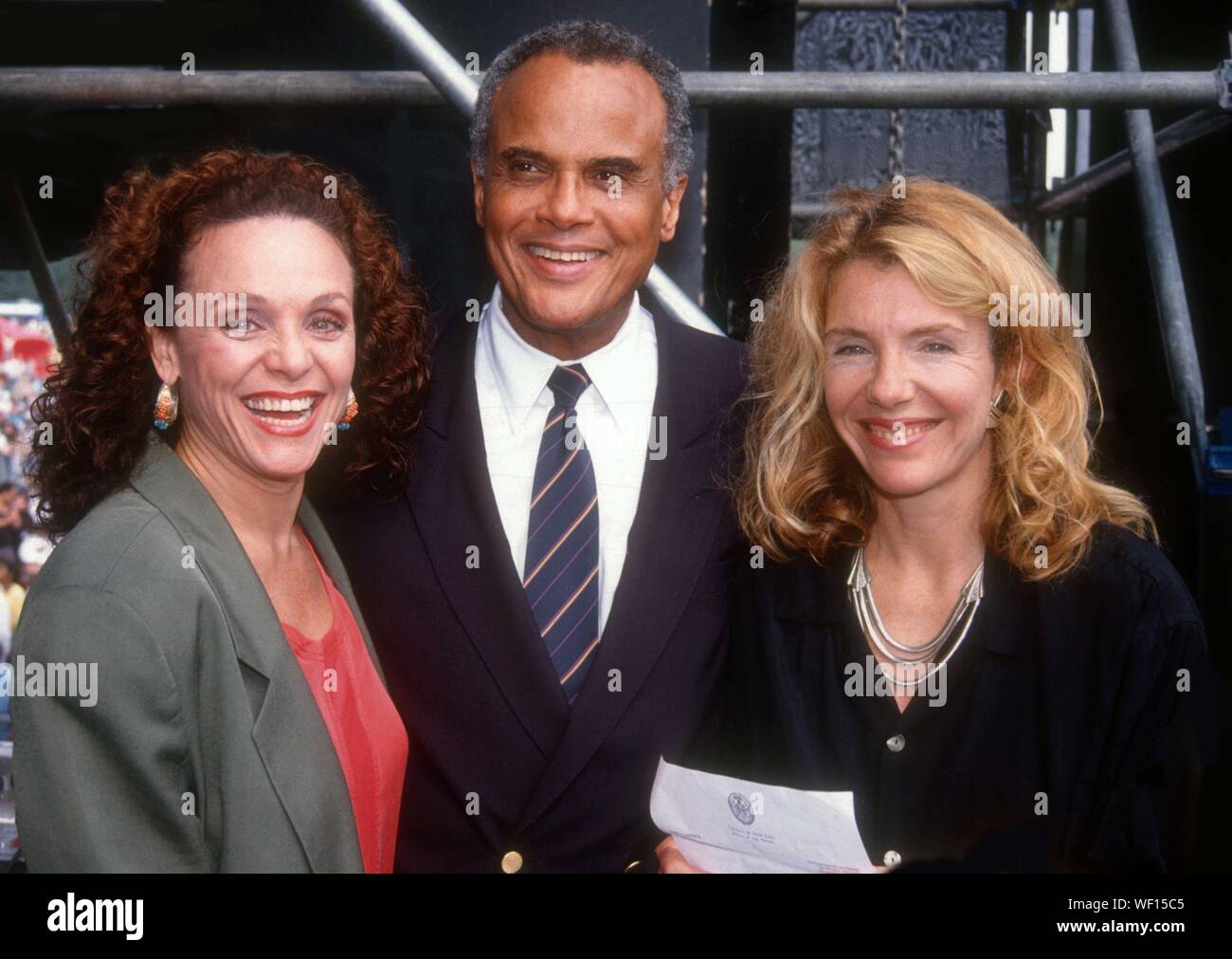 File Pictures: #Valerie Harper Harry Belafonte Jill Clayburgh 1990 Photo By Adam Scull/PHOTOlink /MediaPunch Credit: MediaPunch Inc/17�Թ����� Live News Stock Photo