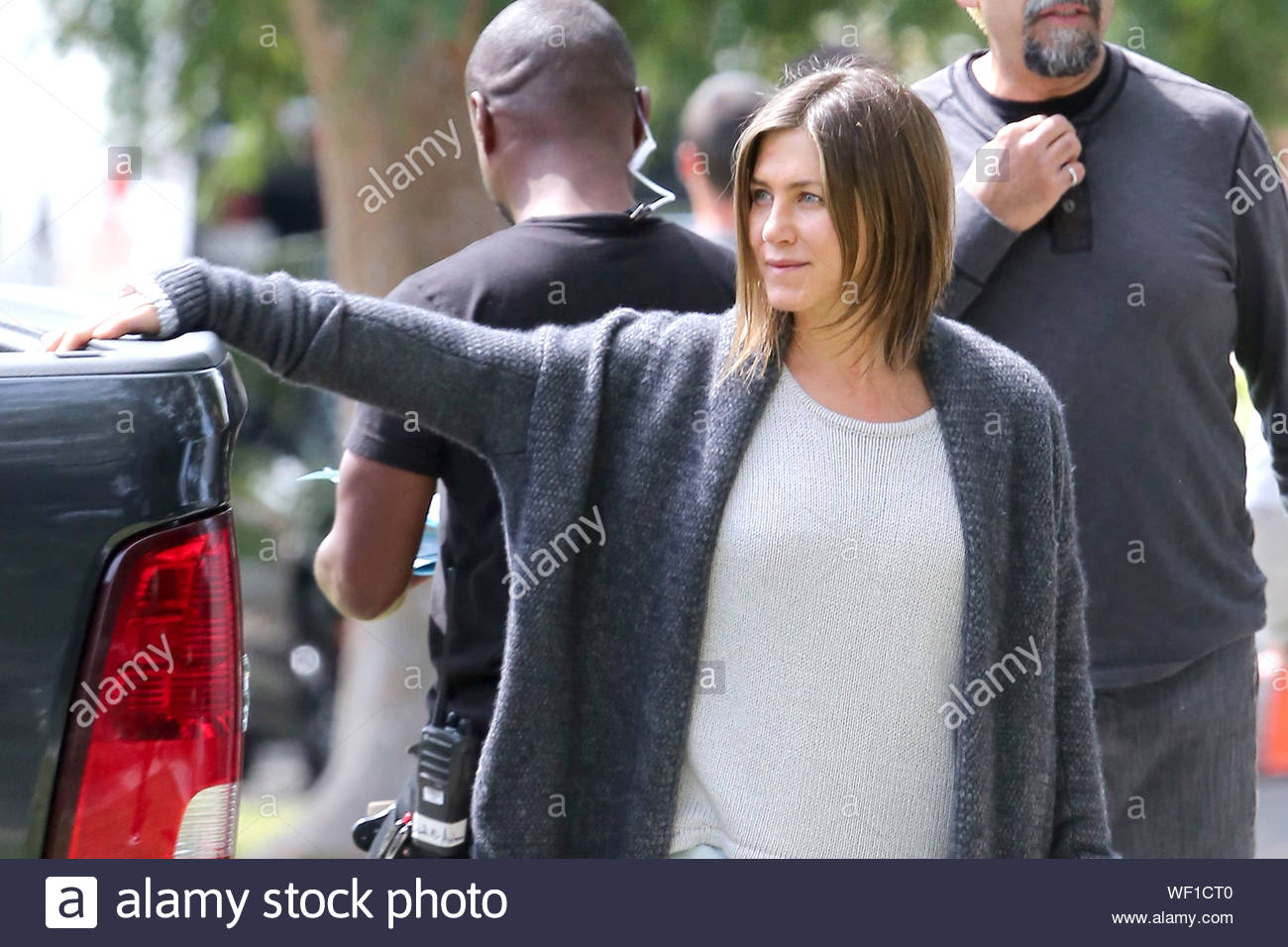 Los Angeles Ca Jennifer Aniston Gives A Wave To Someone On The