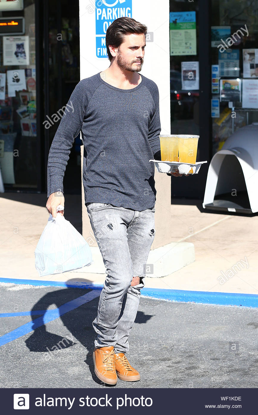 scott disick white shoes