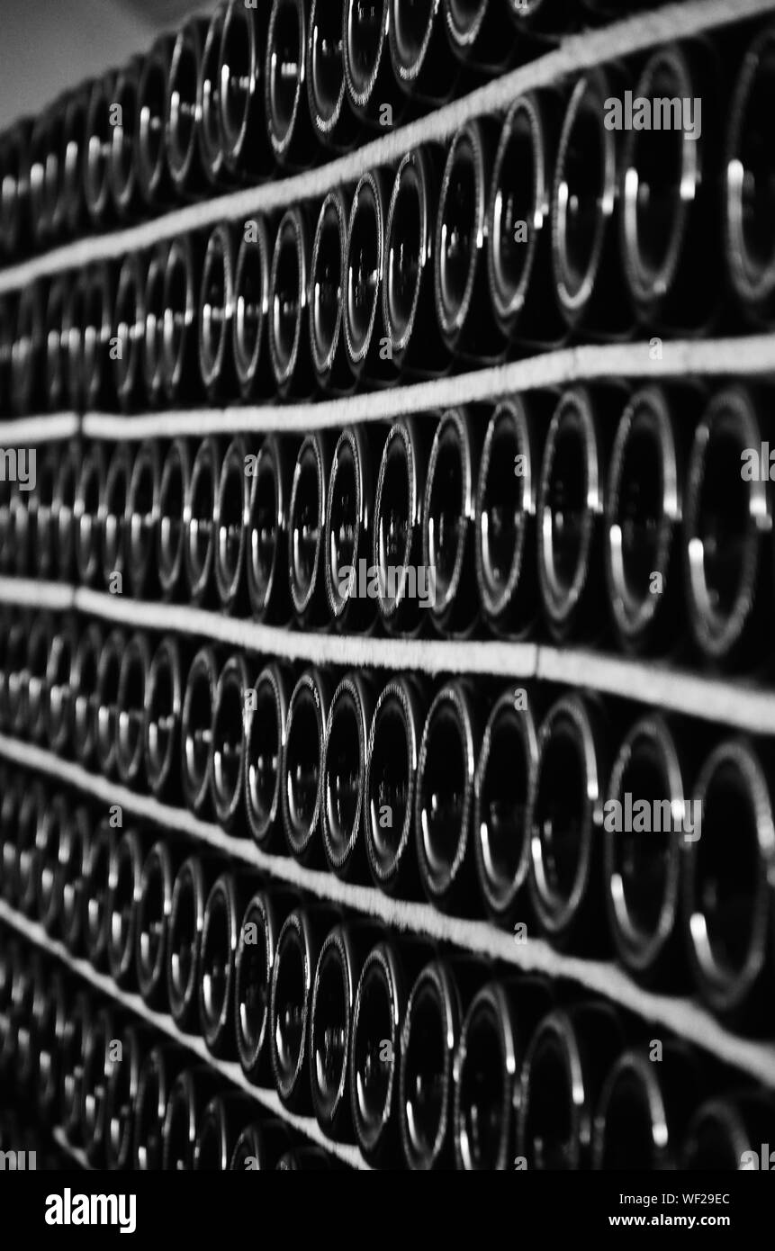 Bottles of wine in a row hires stock photography and images Alamy