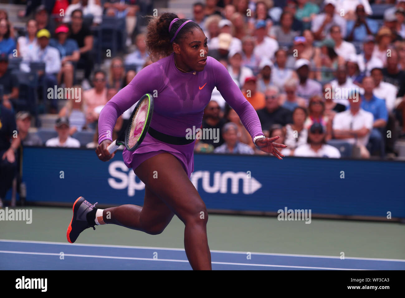 New York, United States. 30th Aug, 2019. Flushing Meadows, New York, United States - August 30, 2019. Serena William, the number 8 seed, in action against Karolina Muchovza of the Czech Republic during their third round match at the US Open in Flushing Meadows, New York. Williams won the match in straight sets. Credit: Adam Stoltman/Alamy Live News Stock Photo