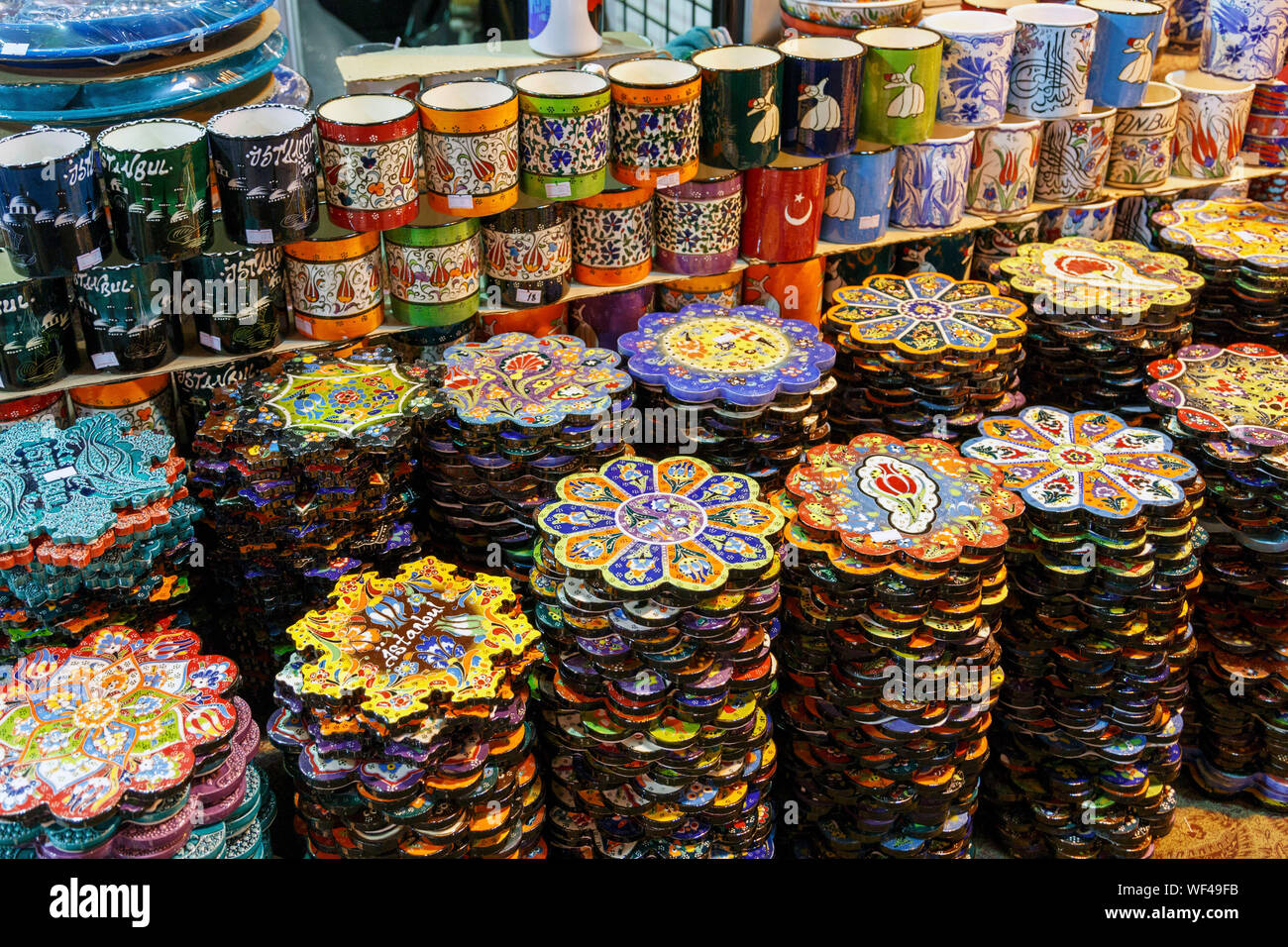 Stack of mugs hires stock photography and images Alamy