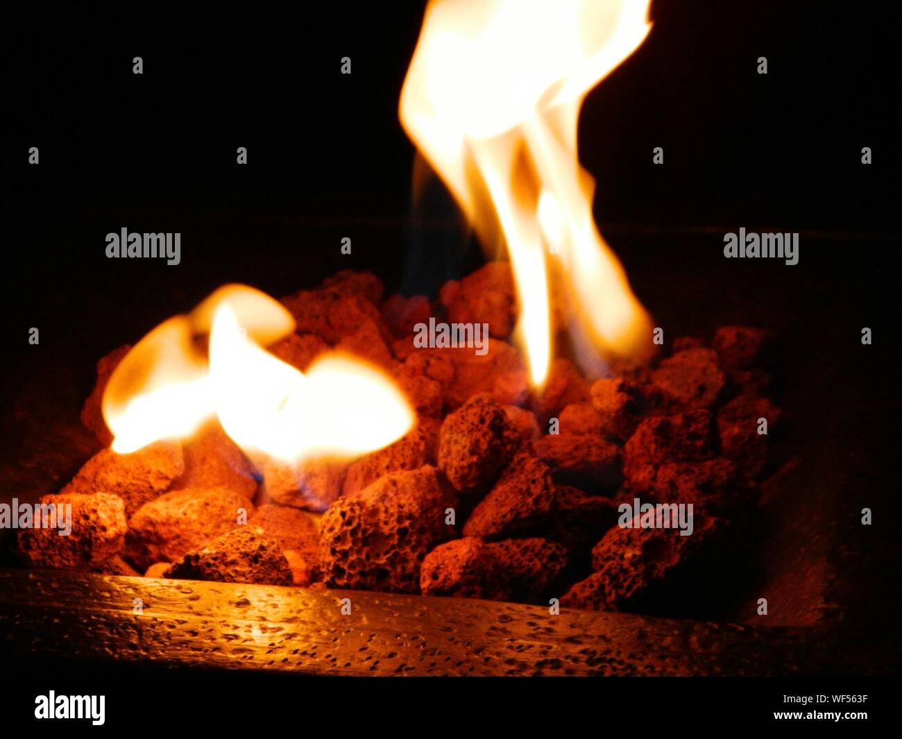 Close Up Of Coal Burning In Fire Pit Stock Photo 267489923 Alamy