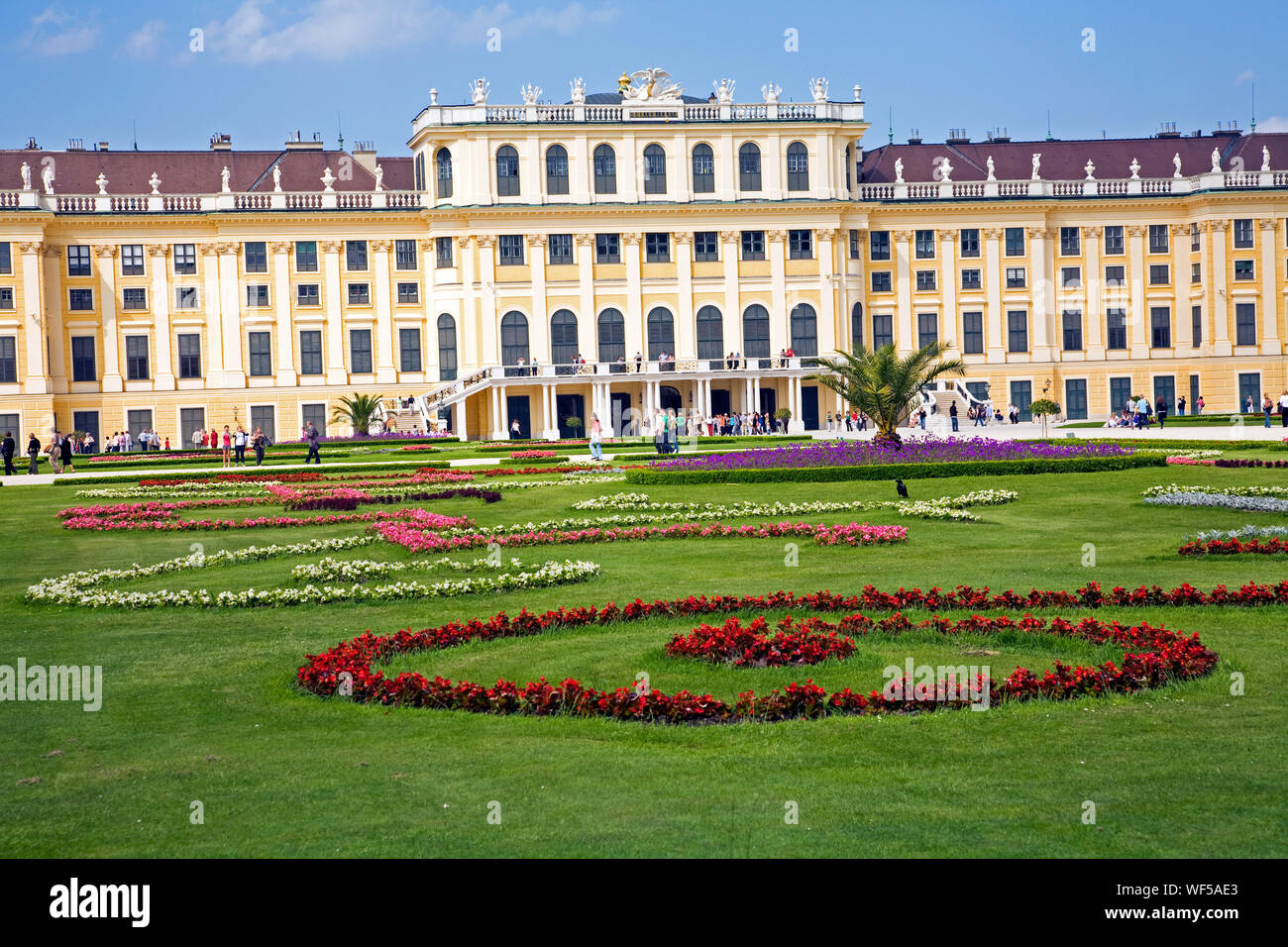 The gardens of Schloss Schonbrunn in Spring. Vienna Austria Stock Photo