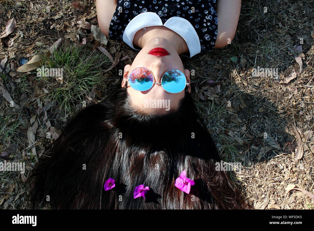 Upside Down Sunglasses High Resolution Stock Photography and Images Alamy
