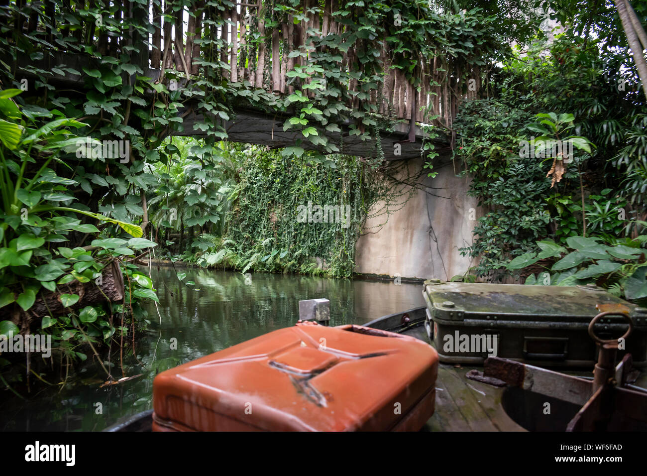 Jungle cruise hires stock photography and images Alamy