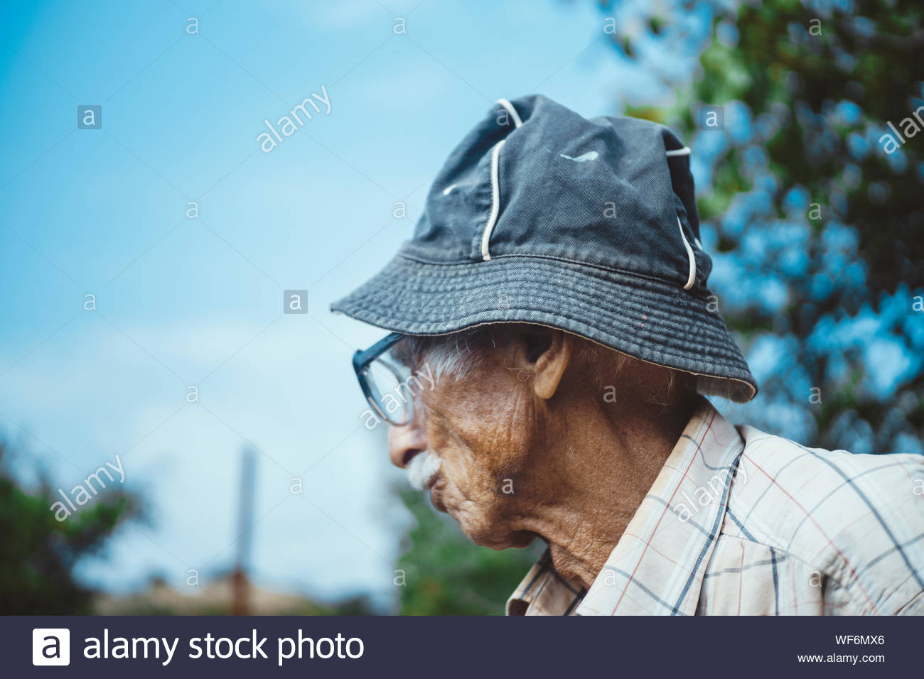 man wearing bucket hat