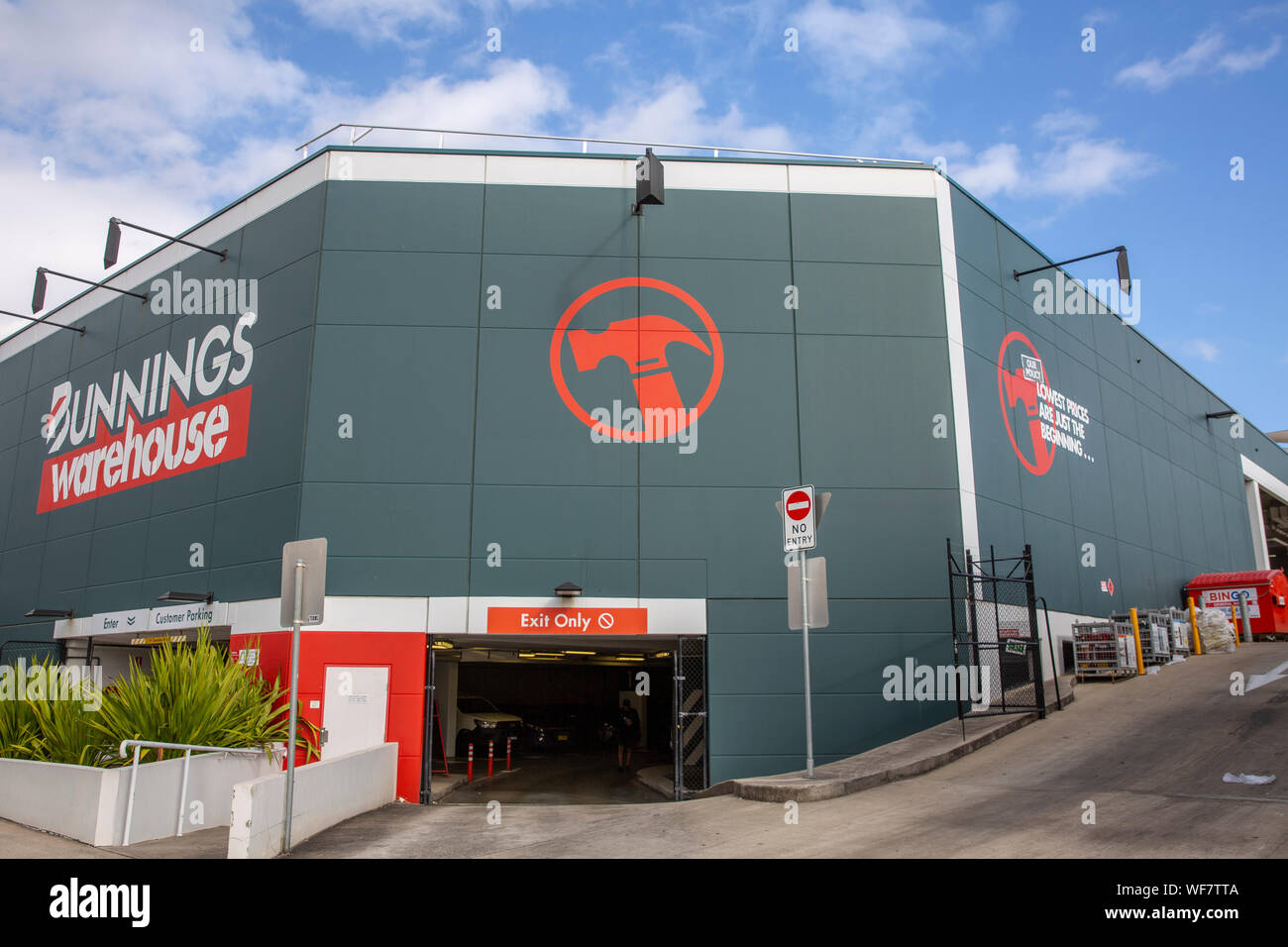 DIY and homewares Bunnings hardware retail store in Balgowlah,Sydney