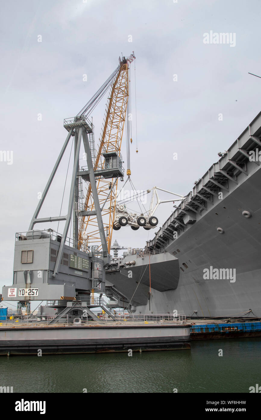 Tilly crash crane hires stock photography and images Alamy