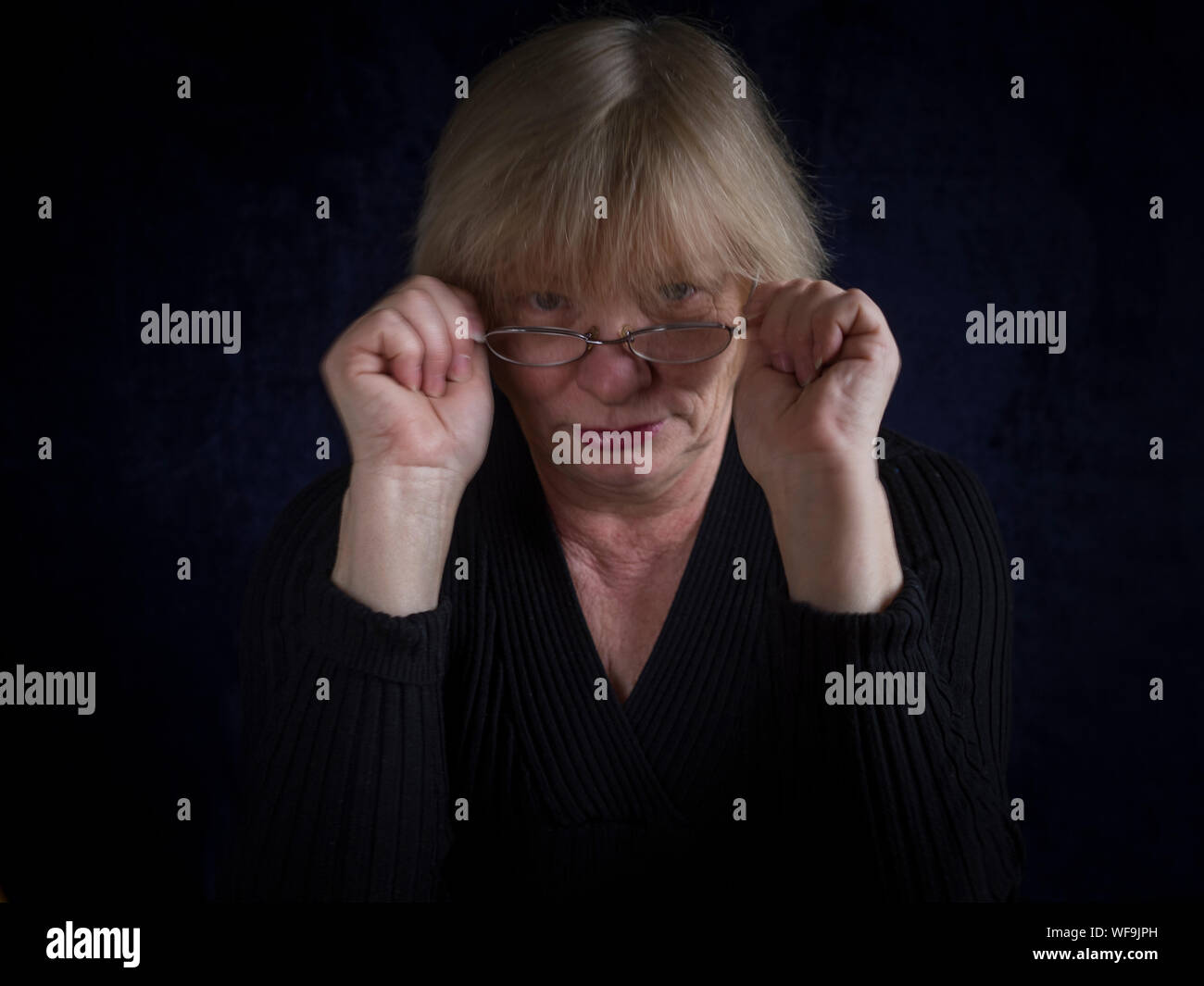 Black mature woman hi-res stock photography and images - Alamy