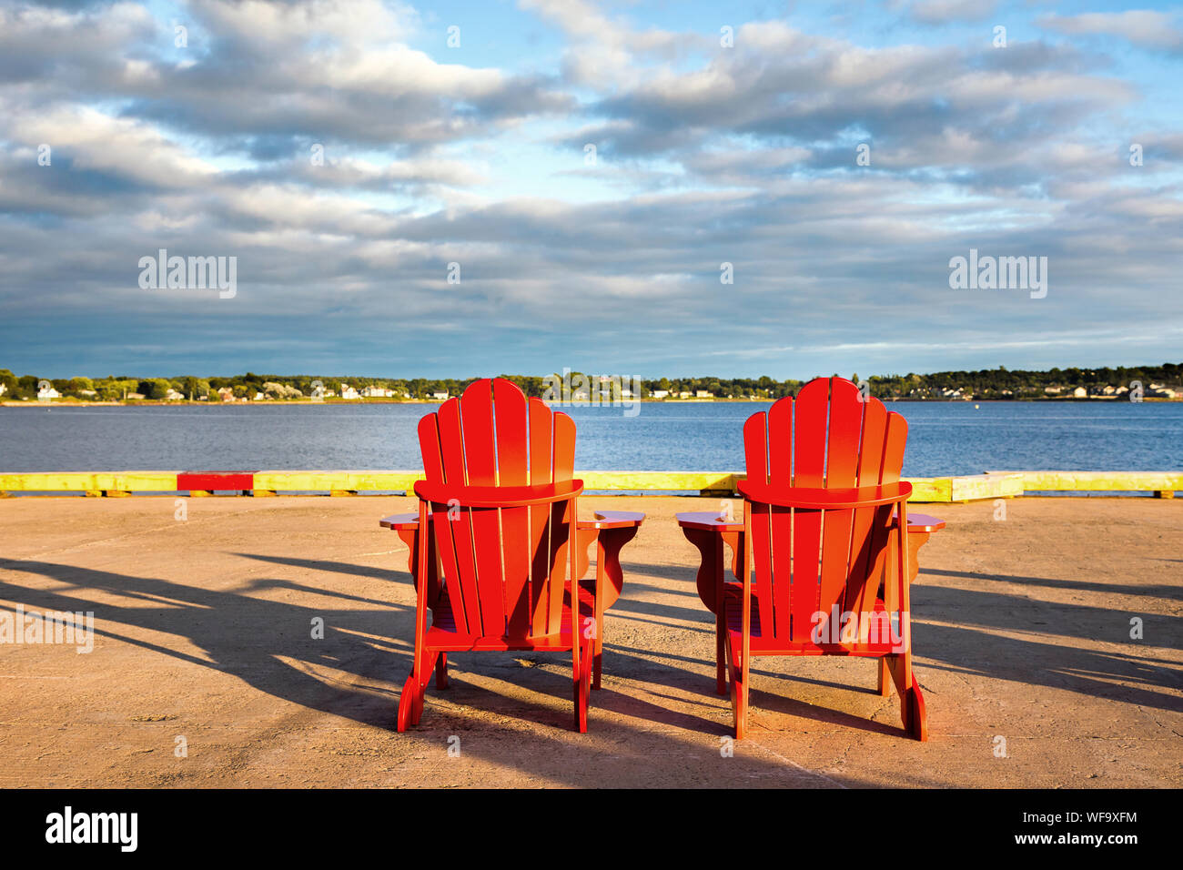 Empty deck chair on dock hi-res stock photography and images - Alamy