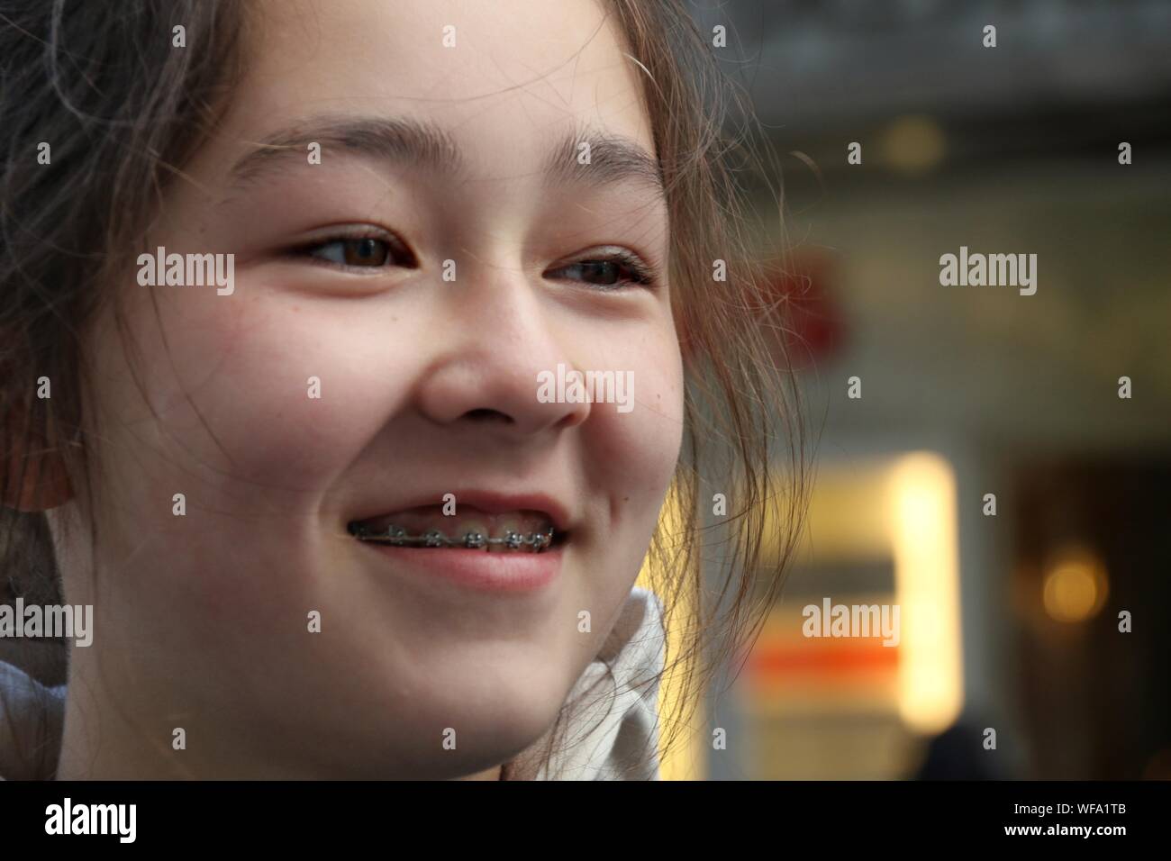 Teenage smiling face hi-res stock photography and images - Alamy