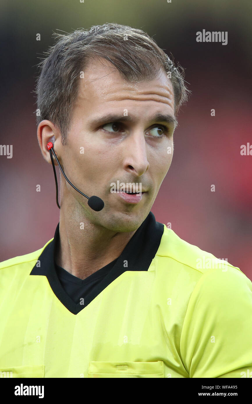 Nuremberg, Germany. 30th Aug, 2019. Soccer: 2nd Bundesliga, 1st FC Nuremberg - 1st FC Heidenheim, 5th matchday in Max Morlock Stadium. The referee Florian Heft. Credit: Daniel Karmann/dpa - IMPORTANT NOTE: In accordance with the requirements of the DFL Deutsche Fußball Liga or the DFB Deutscher Fußball-Bund, it is prohibited to use or have used photographs taken in the stadium and/or the match in the form of sequence images and/or video-like photo sequences./dpa/Alamy Live News Stock Photo