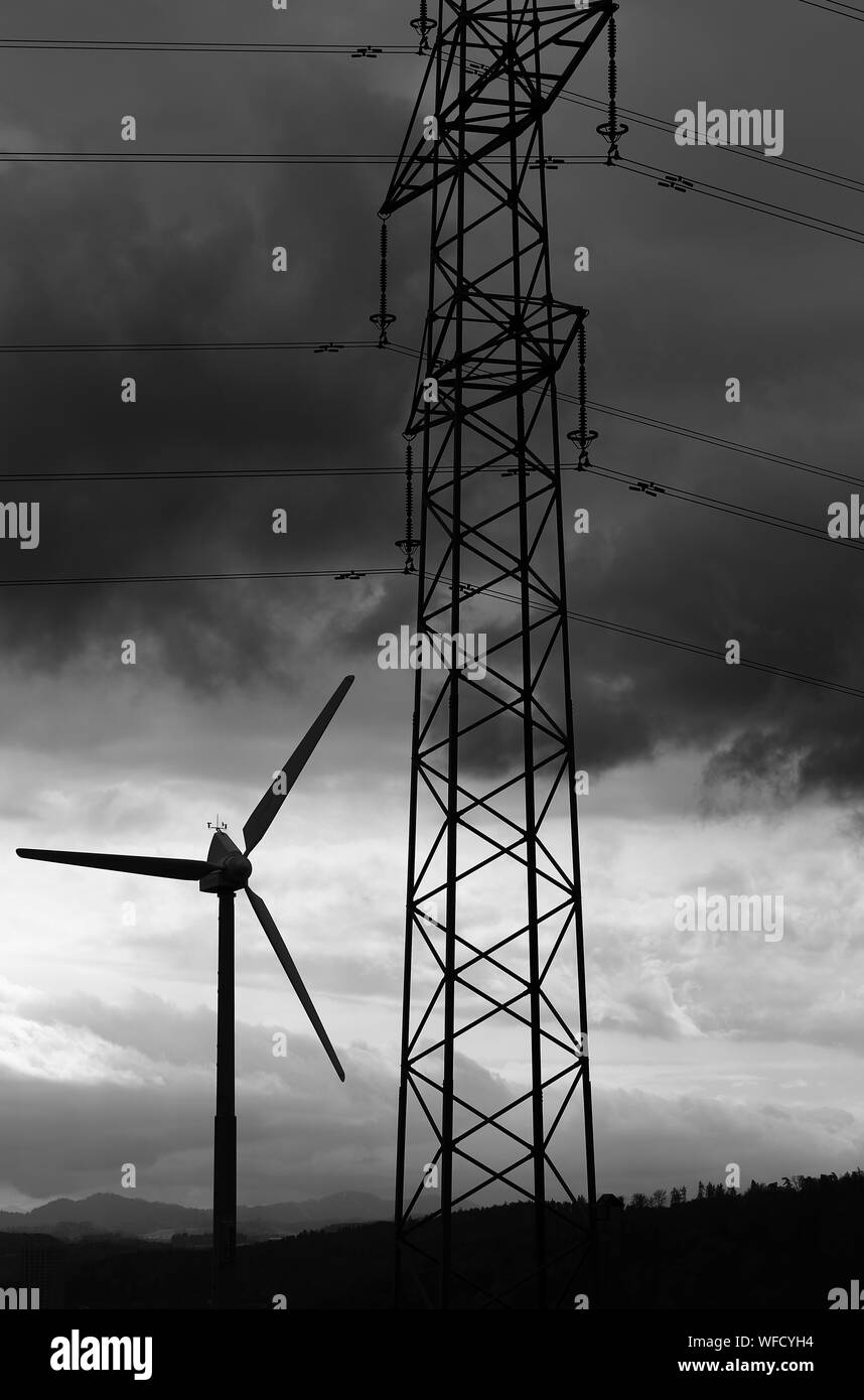 Wind turbine generator box hires stock photography and images Alamy