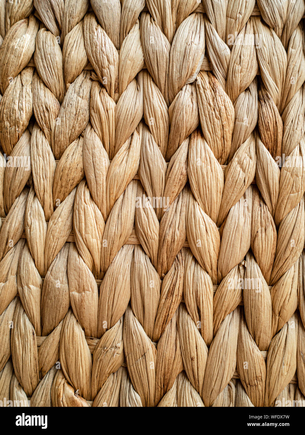 Raffia string hi-res stock photography and images - Alamy
