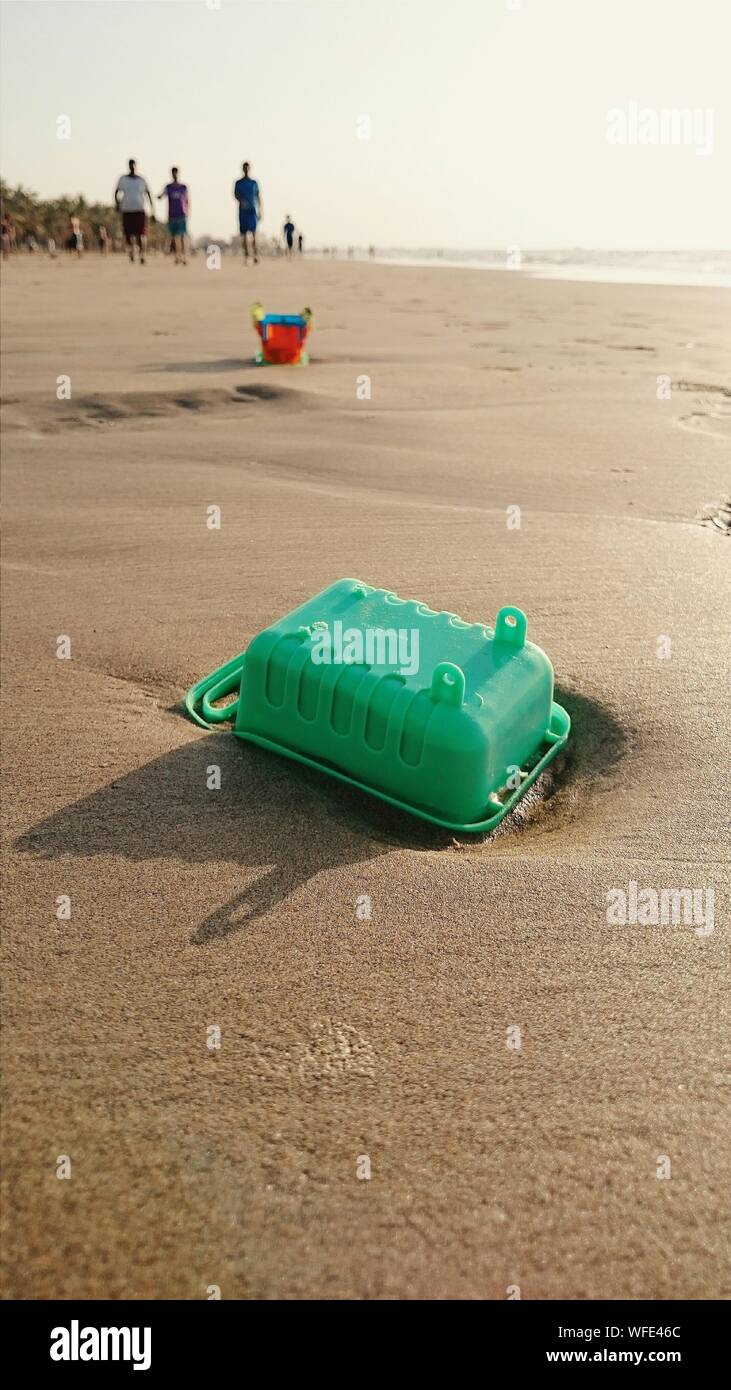 Beach bucket upside down hires stock photography and images Alamy