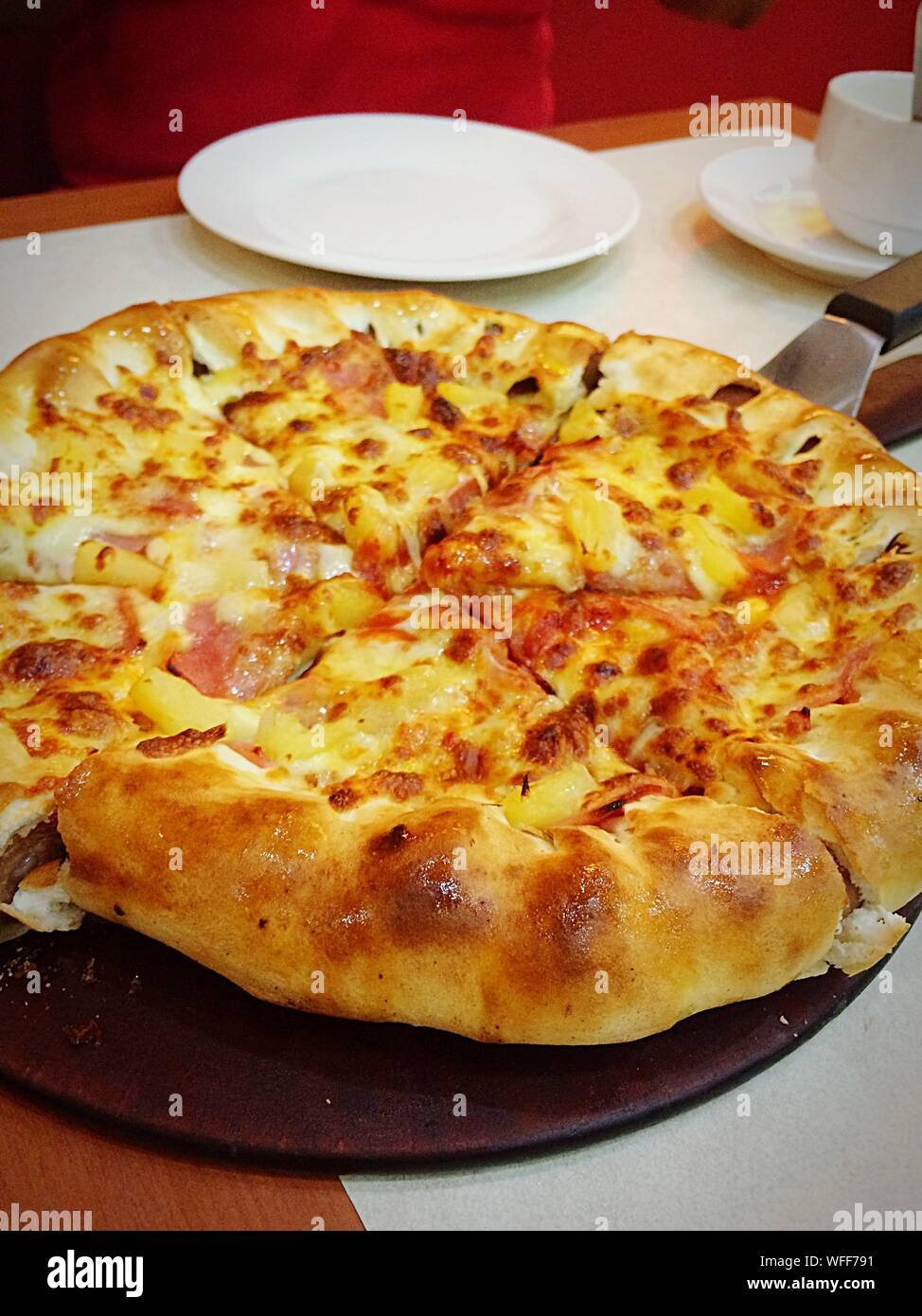 Pan pizza pan hires stock photography and images Alamy