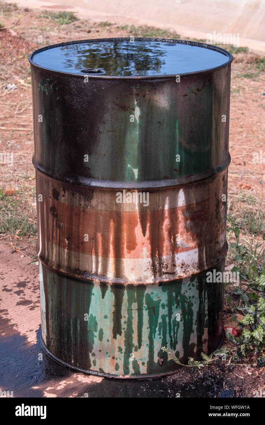Oil drum hires stock photography and images Alamy
