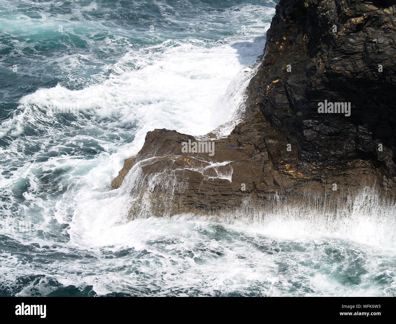 Splashing water in face hi-res stock photography and images - Alamy