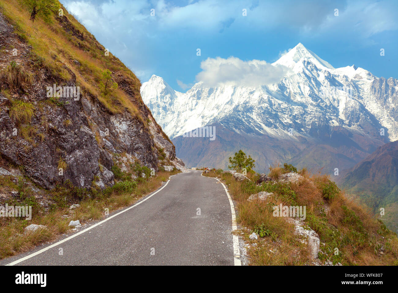 Himalaya snow peaks with scenic mountain road at Uttarakhand India Stock Photo