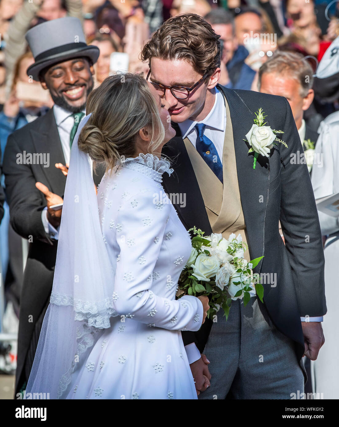 newly-married-ellie-goulding-and-caspar-jopling-leave-york-minster