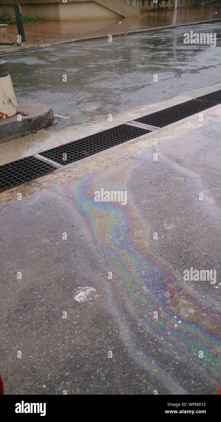 Oil spill on asphalt hires stock photography and images Alamy