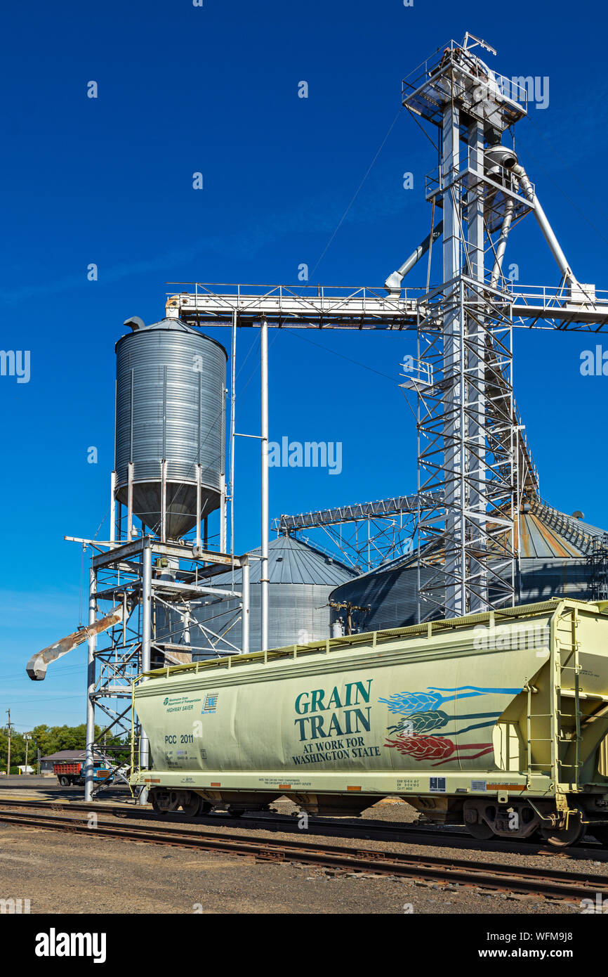 Grain hopper hires stock photography and images Alamy
