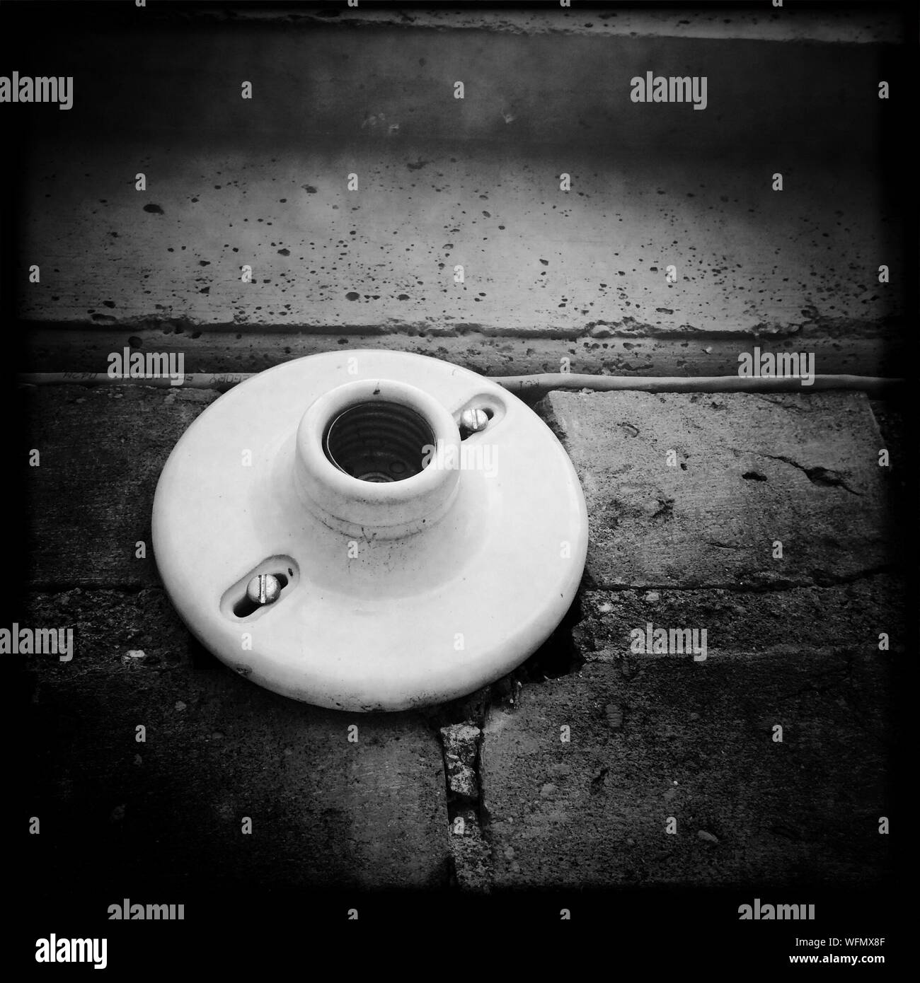 Empty light socket hires stock photography and images Alamy