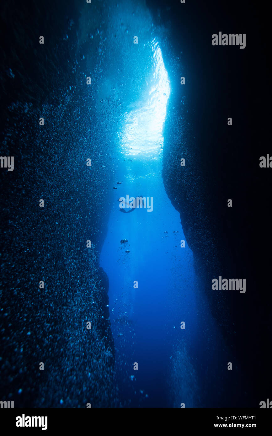 Deep sea exploration hi-res stock photography and images - Alamy