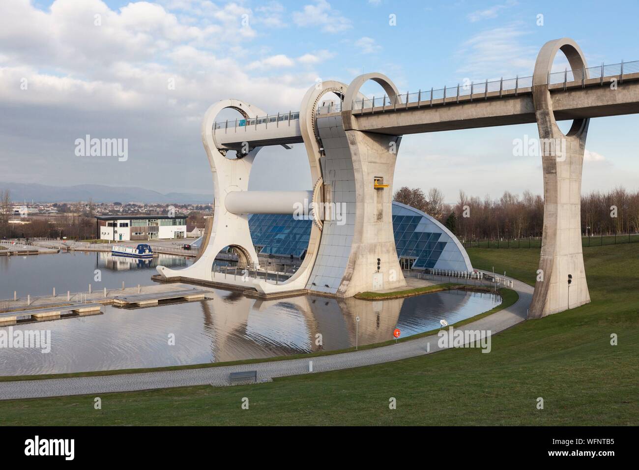 United Kingdom, Scotland, Falkirk Wheel, exceptional lock functioning