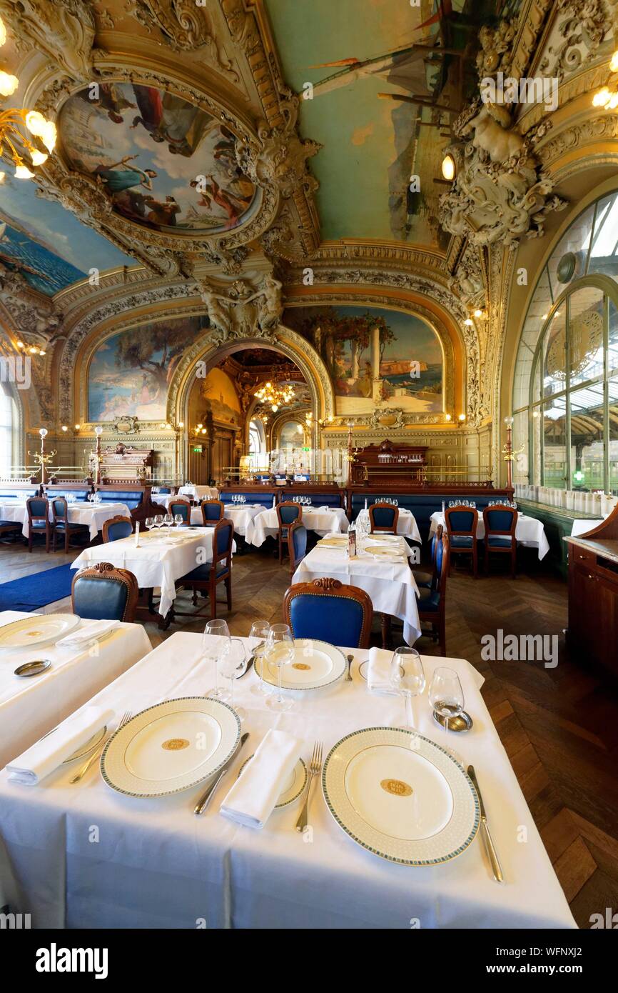 France, Gare de Lyon Railway Station, Le Train Bleu Restaurant Stock Photo