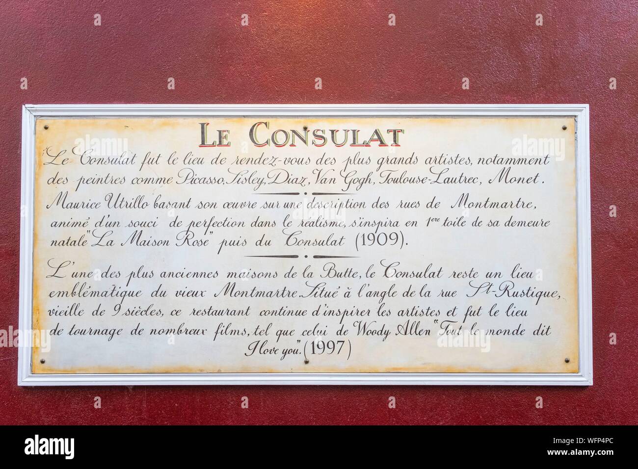 France, Paris, Butte Montmartre, Rue Saint Rustique, the cafe restaurant Le Consulat, plaque commemorating the artists who frequented the Places Stock Photo