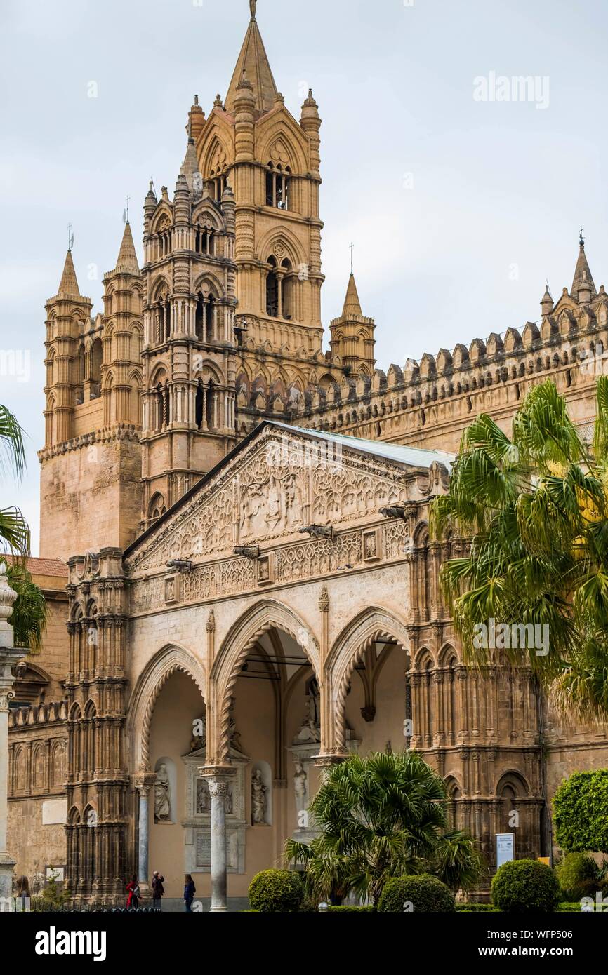 Italy, Sicily, Palermo, 12th century Roman Catholic cathedral, dedicated to Our Lady of the Assumption, Arab-Norman style Stock Photo