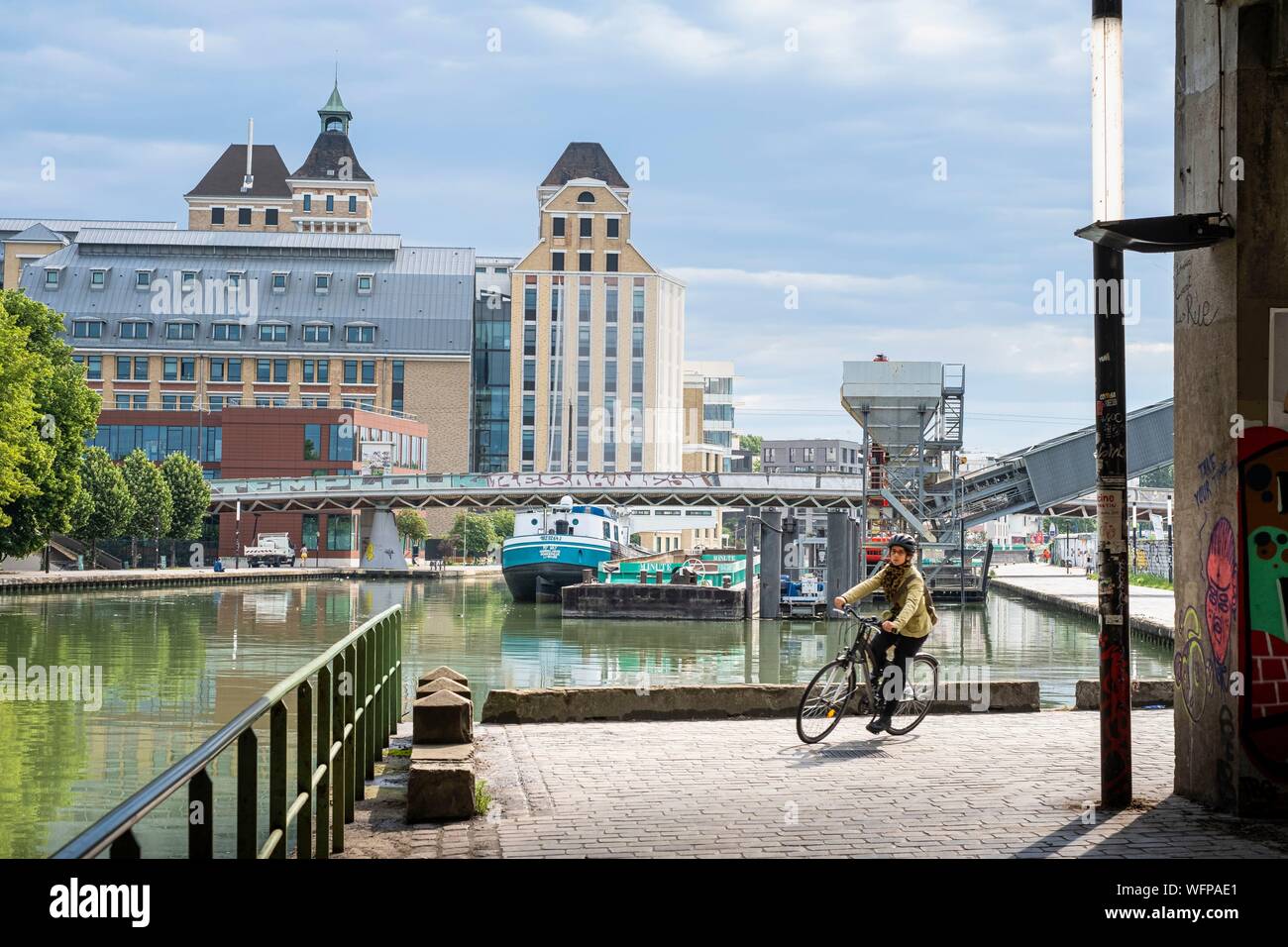 Porte de pantin hi-res stock photography and images - Alamy