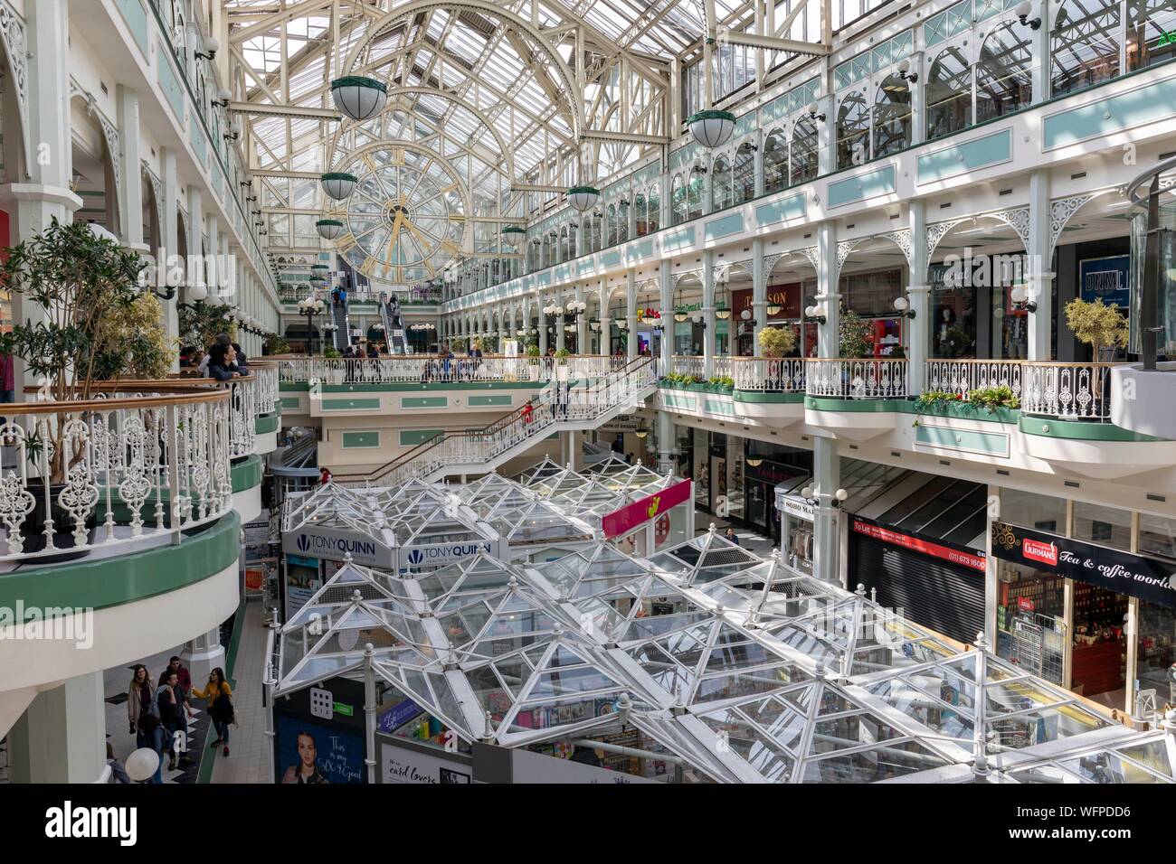 Ireland, Dublin, Stephen's Green Shopping Center, large covered