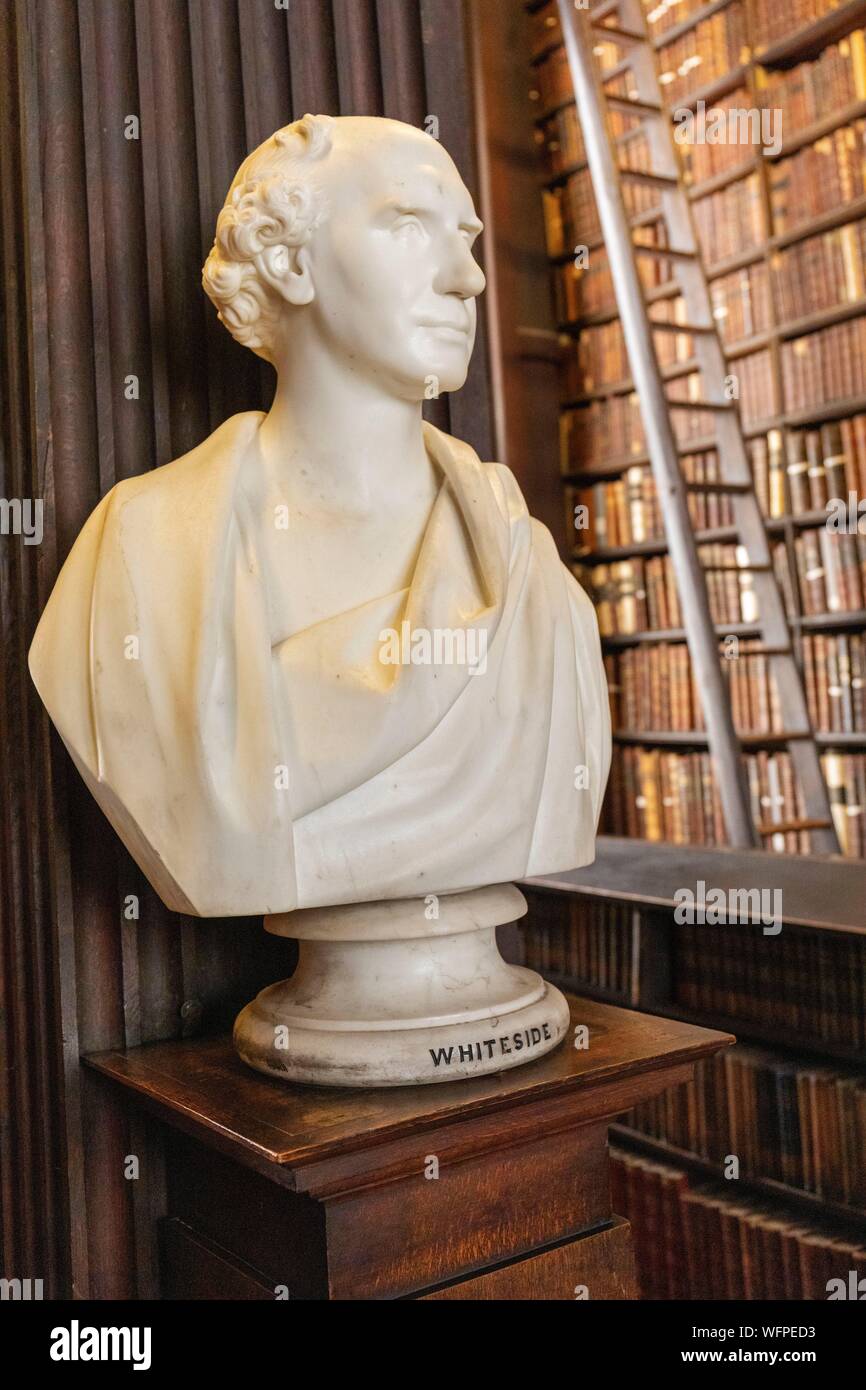 Ireland, Dublin, Trinity College, the old library, one of the most beautiful in the world, the