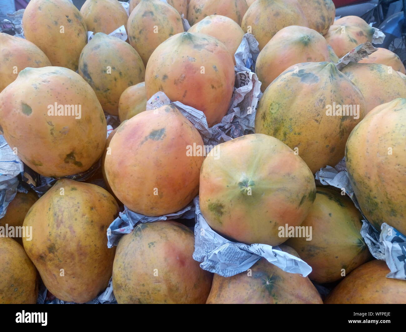 Papaya for sale hires stock photography and images Alamy