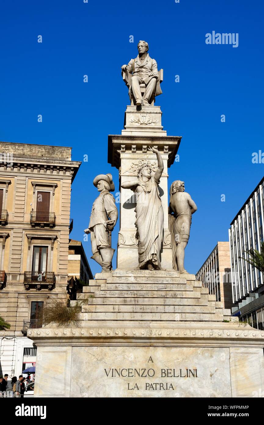 Italy, Sicily, Catania, Baroque city listed as UNESCO World Heritage, monument to Vincenzo Bellini in Piazza Stesicoro Stock Photo