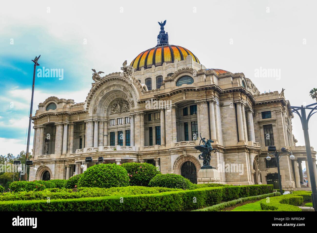 The Palace of Fine Arts, cultural center in the Historic Center of Mexico City, considered the most important in the manifestation of the arts in Mexico and one of the most renowned opera houses in the world. marble architectural building. White color. (Photo: Luis Gutierrez / NortePhoto.com)  El Palacio de Bellas Artes, recinto cultural en el Centro Histórico de la Ciudad de México, considerado el más importante en la manifestación de las artes en México y una de las casas de ópera más renombradas del mundo. edificio arquitectonico de marmol. color blanco.  (Foto: Luis Gutierrez / NortePhoto Stock Photo